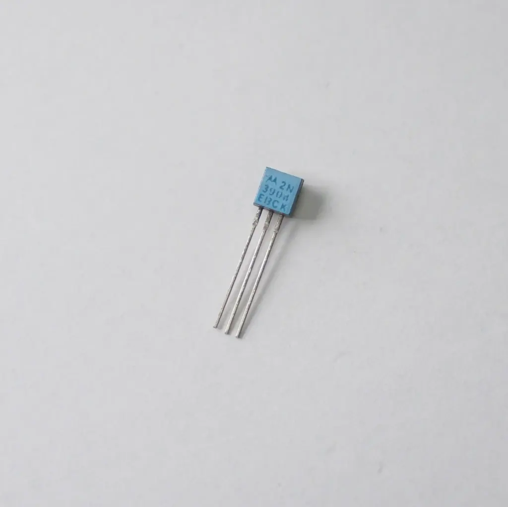 2N3904 NPN Bipolar Junction Transistor TO-92